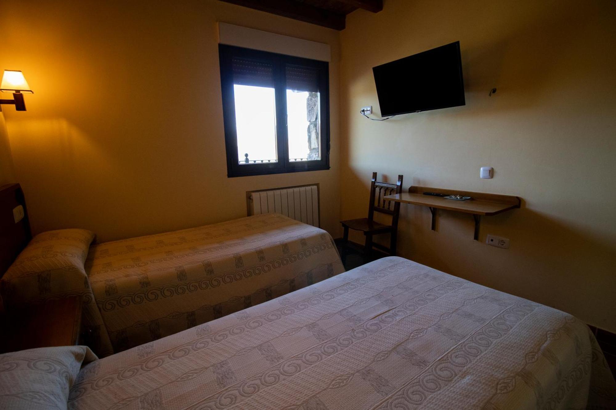 La Guarida De La Lleira Hotel Ferreras de Arriba Екстериор снимка