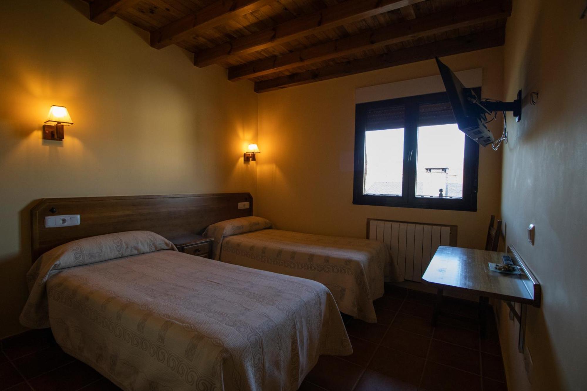 La Guarida De La Lleira Hotel Ferreras de Arriba Екстериор снимка